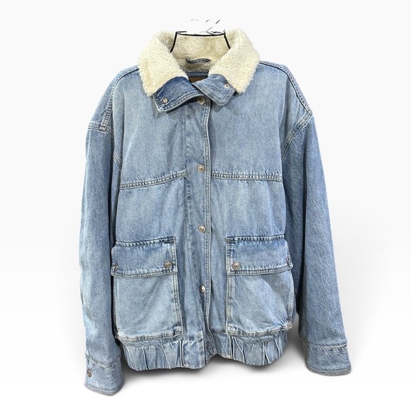 American Eagle By Payless Jackets & Blazers - American Eagle Womens XL Sherpa Lined Denim Bomber Jacket Light Wash Oversized